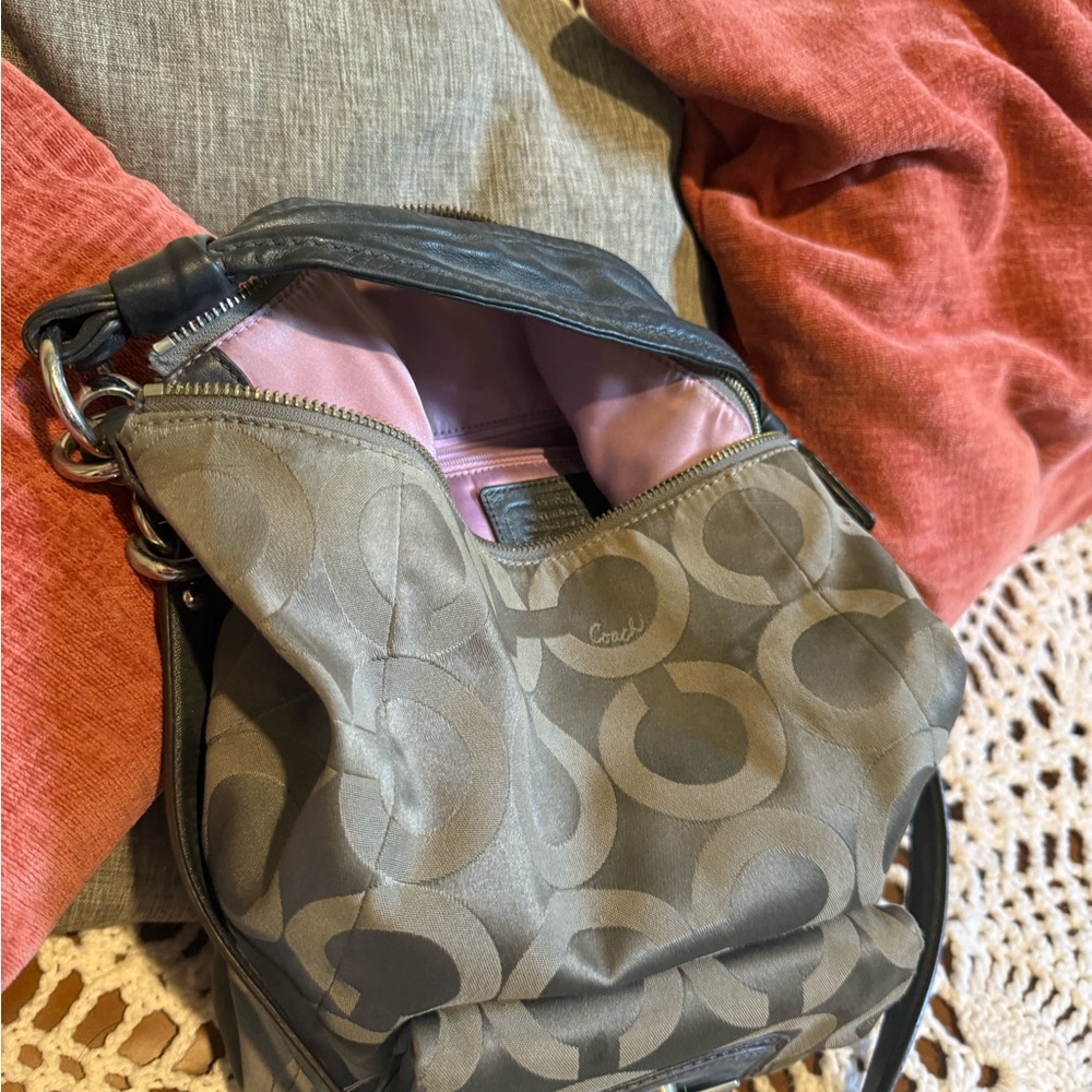 Coach Black and Gray Patterned Shoulder Bag. Vintage! - Picture 2 of 11